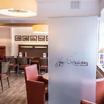 奥斯特库格酒店 胡苏姆