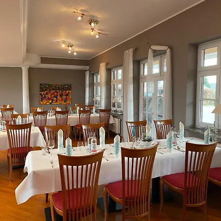 Osterkrug מלון הוסום